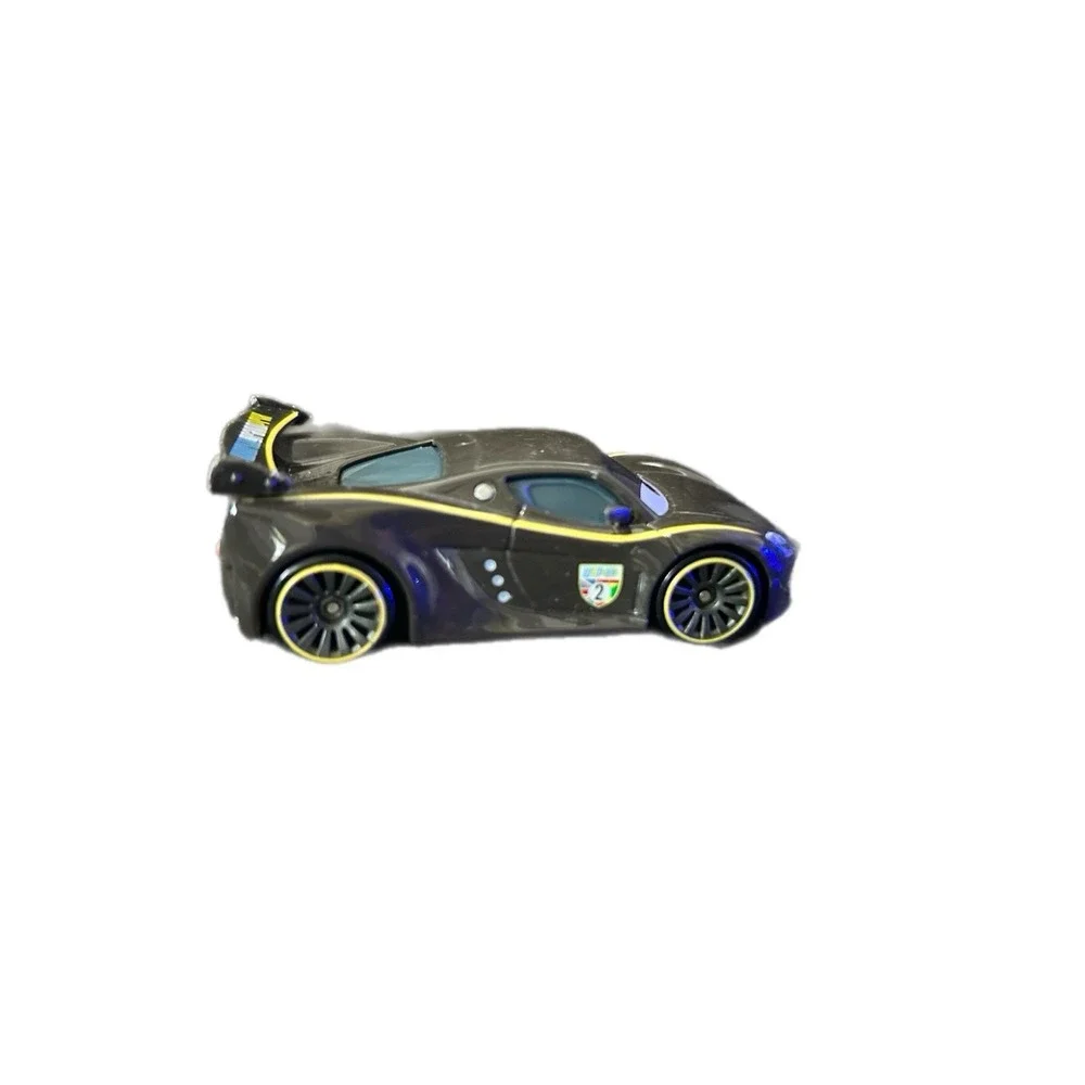 Disney Store Pixar Cars 2 Lewis Hamilton 1:55 Mattel Diecast